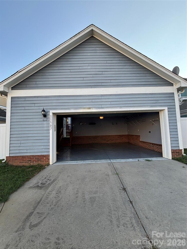 Building Photo - 11507 Ardrey Crest Dr