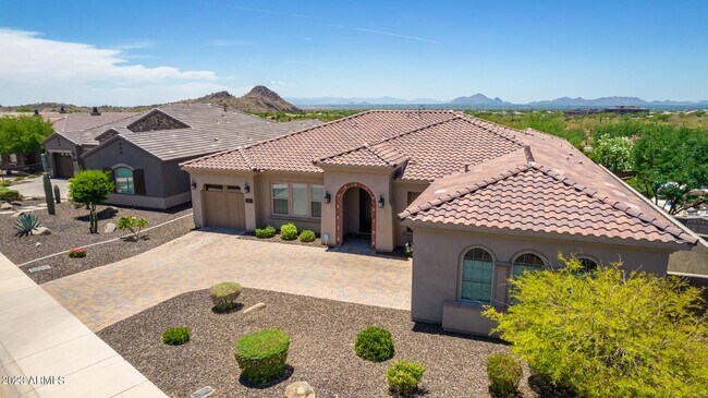 Building Photo - Gorgeous 5 bed 4.5 bath single level home in Scottsdale