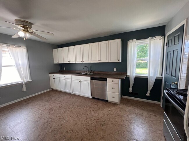 Building Photo - 9326 Ackley Rd