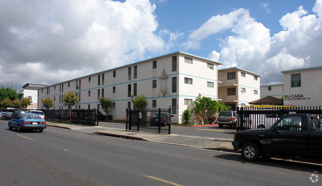 Building Photo - Su Casa Apartments