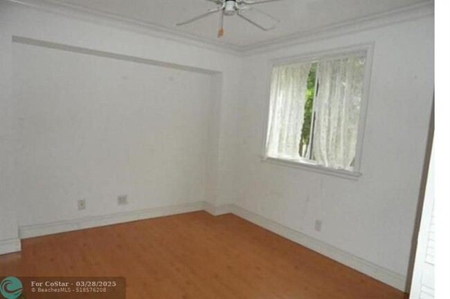 Building Photo - 11281 Reveille Rd
