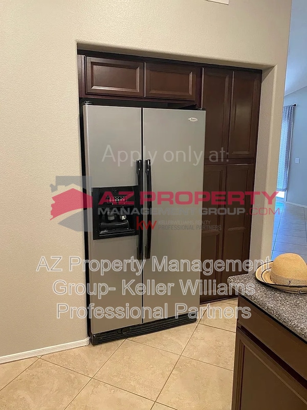 Building Photo - 12725 W Palm Ln