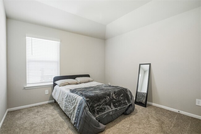 Building Photo - 4812 Foundation St