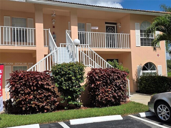 Building Photo - 575 Augusta Blvd