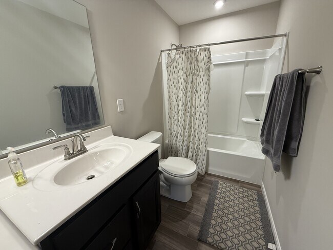 Building Photo - 6964 Briarcliff Ct