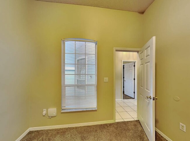 Building Photo - 13007 Ruthelen St