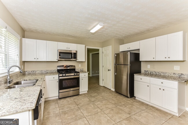 Building Photo - 3909 Wintersweet Dr