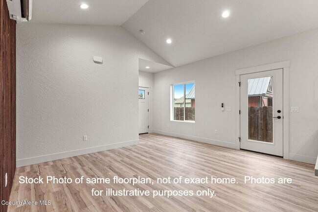 Building Photo - 906 E Hastings Ave