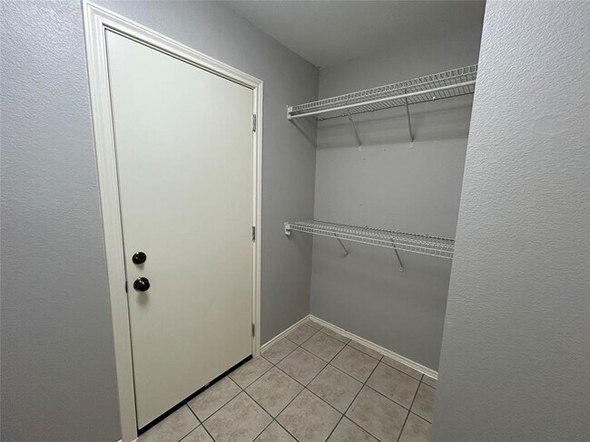 Building Photo - 207 Peaceful Haven Way