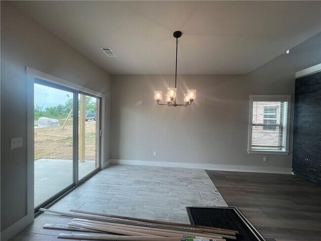 Building Photo - 7301 SW Basswood Ave