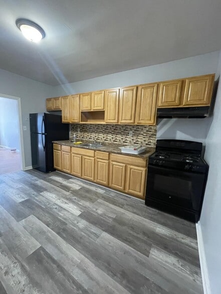 Building Photo - 49 Lembeck Ave