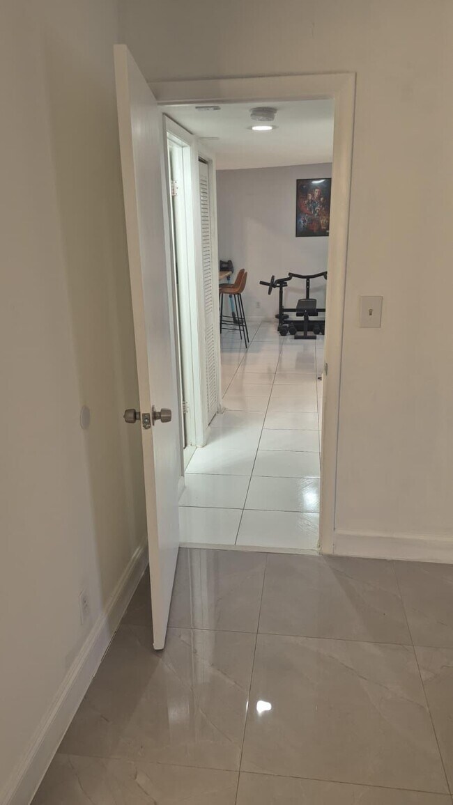 Building Photo - 4137 NW 88th Ave