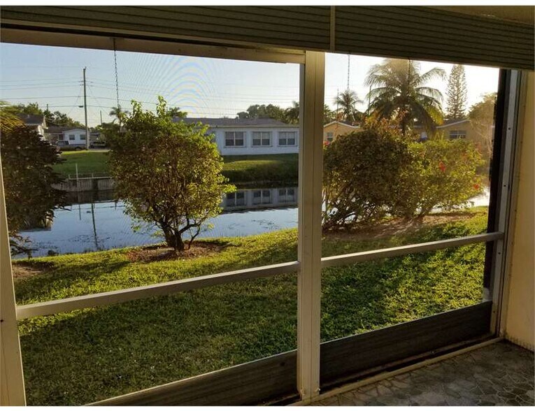 PATIO - 2900 NW 46th Ave