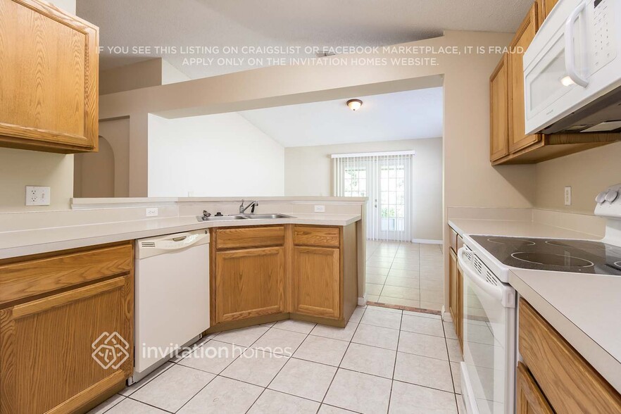 Building Photo - 3277 Bellingham Dr
