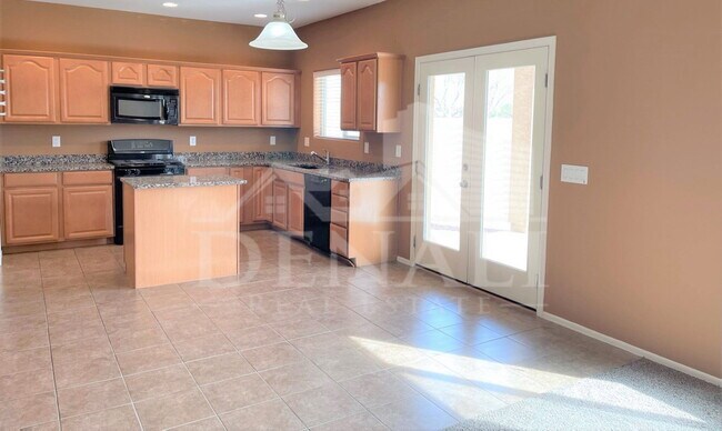 Building Photo - 925 E Canyon Rock Rd