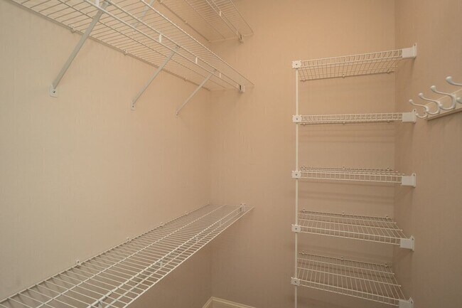 Building Photo - 136 Prescott Dr