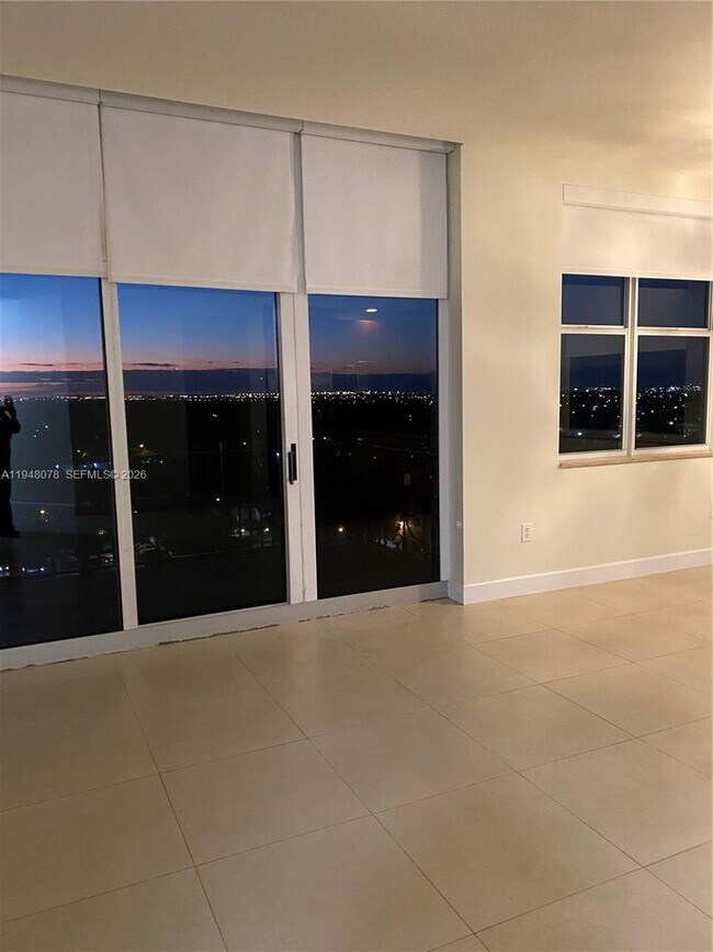 Building Photo - 1607 Ponce de Leon Blvd