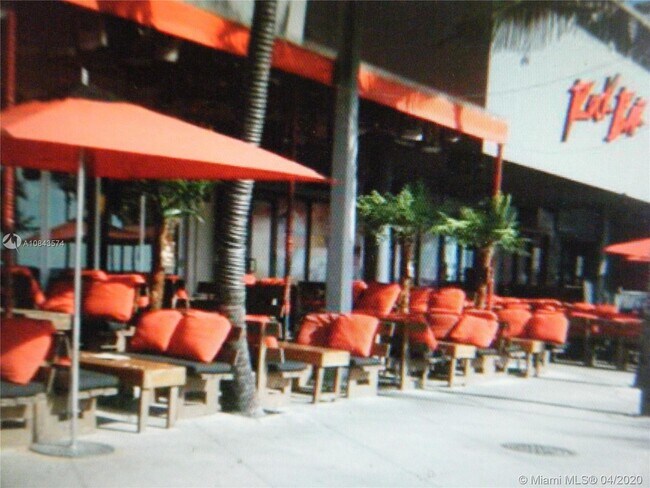 Building Photo - 2430 SE 17th St