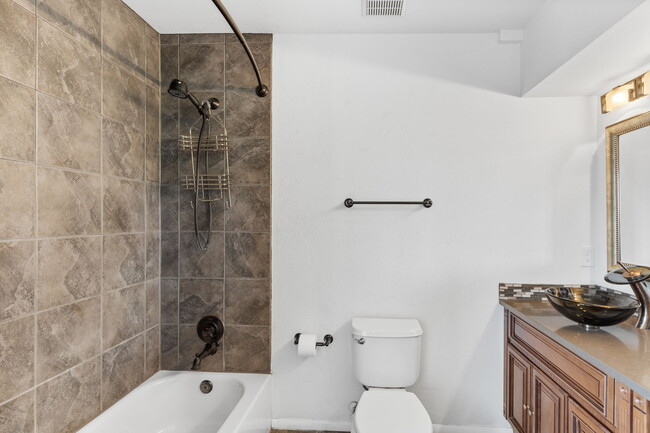 Building Photo - 3050 West 32nd Avenue