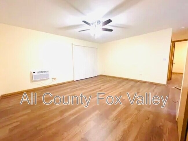 Building Photo - 2909 Willow Ln