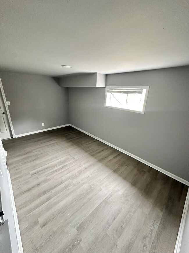 Building Photo - 1 Main St