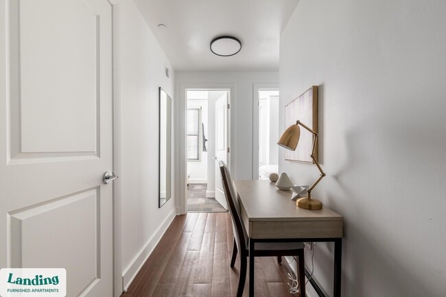 Building Photo - 933 McGee St