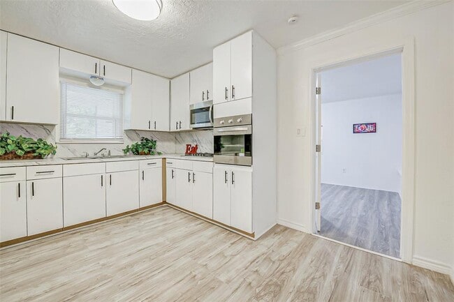 Building Photo - 7650 US-69