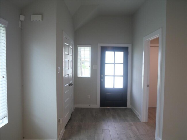 Building Photo - 2722 Oakleaf Ash Ln