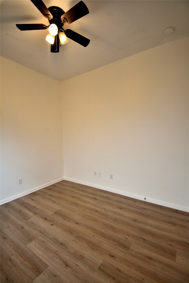 Building Photo - 9238 Clearwood Landing Blvd
