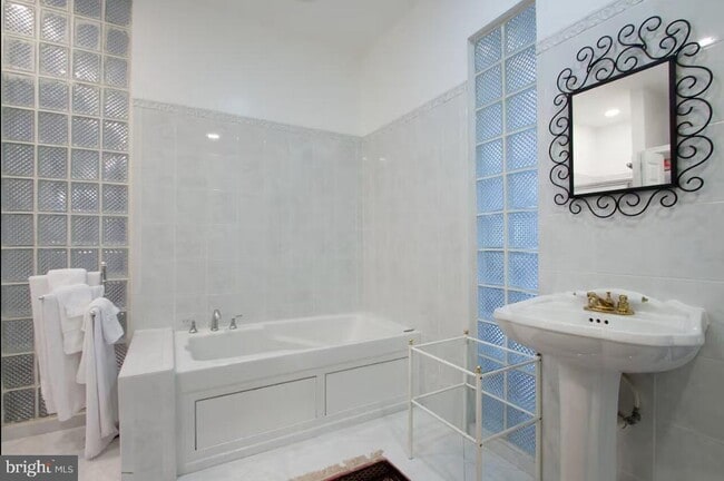 Building Photo - 2403 Shreve Hill Rd