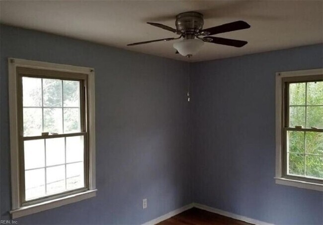 Building Photo - 7108 Chryslon Ln