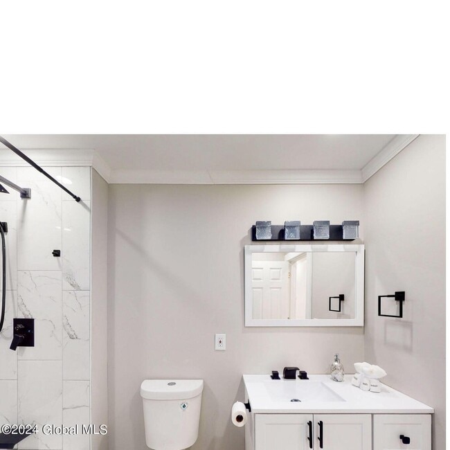 Building Photo - 24 Academy St