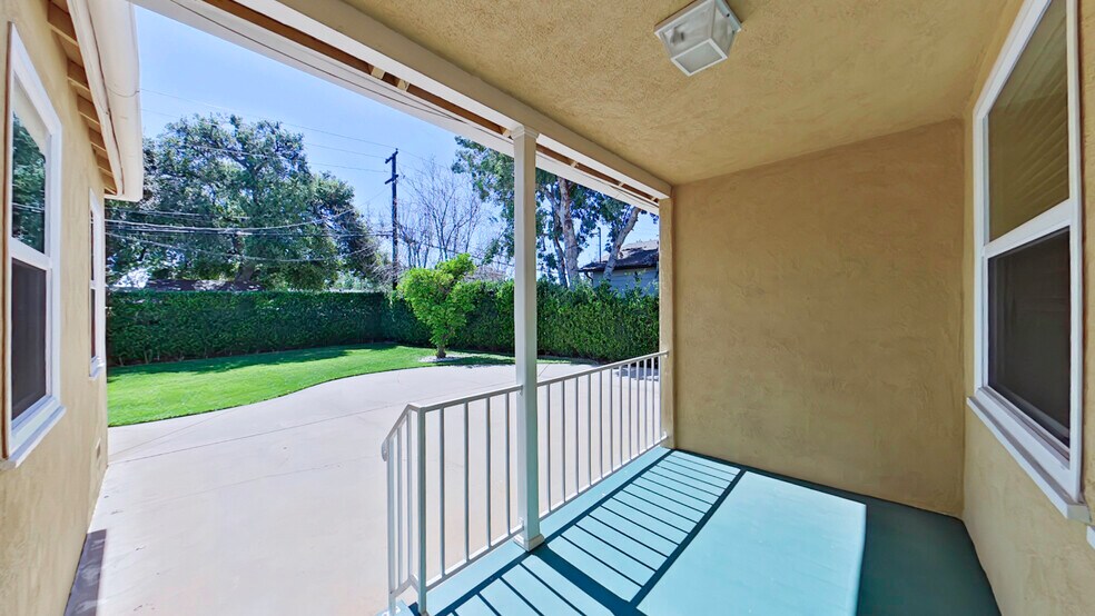 Building Photo - 3250 Las Lunas St