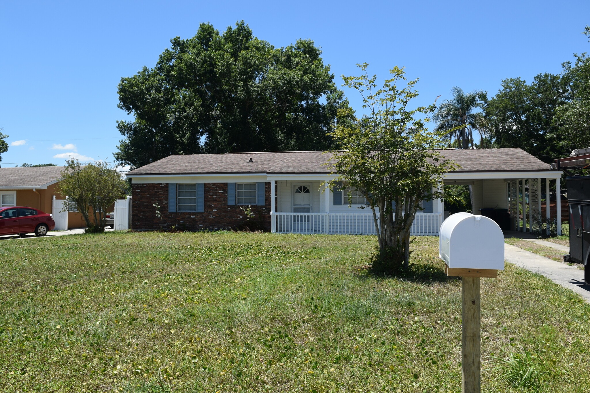 Building Photo - 8114 Meadowglen Dr
