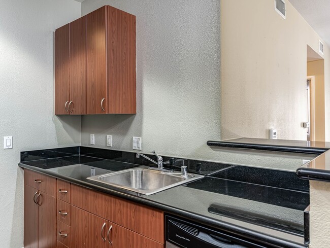 Building Photo - Resort-Style Condo in Anaheim