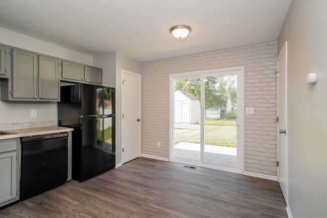 Building Photo - Inviting 4-Bedroom Home in Indianapolis