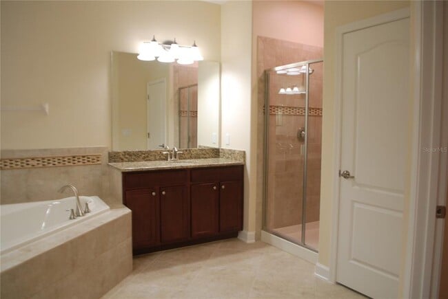 Building Photo - 12875 Strode Ln