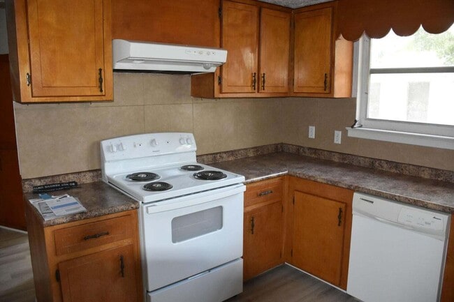 Building Photo - 326 Dixie St