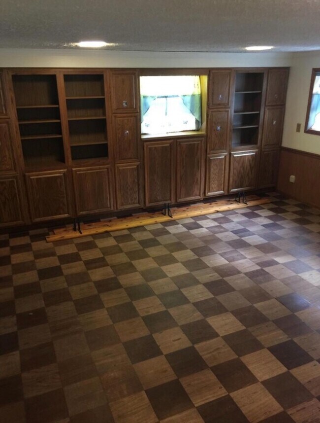 Building Photo - 3 bedroom 2 bath home! West Lafayette! Ready 8/1/19