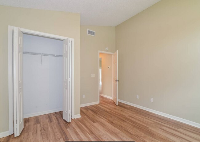 Building Photo - 6906 Cetera Way