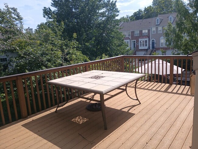 Building Photo - 50 Avalon Ct