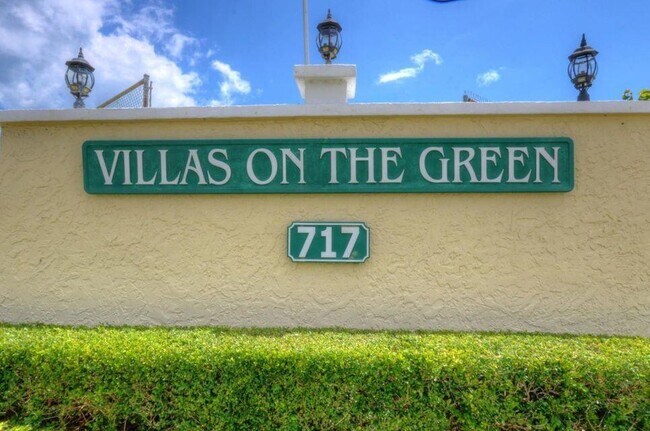 Building Photo - 717 S US Hwy 1