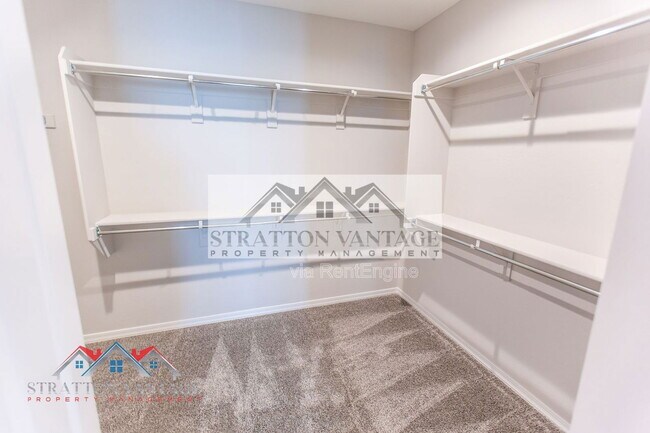 Building Photo - 17625 W Pasadena Ave