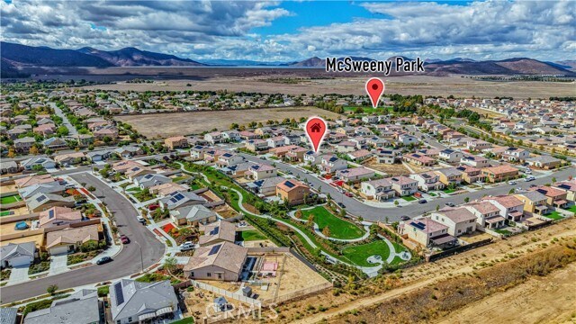 Building Photo - 574 Feeder St