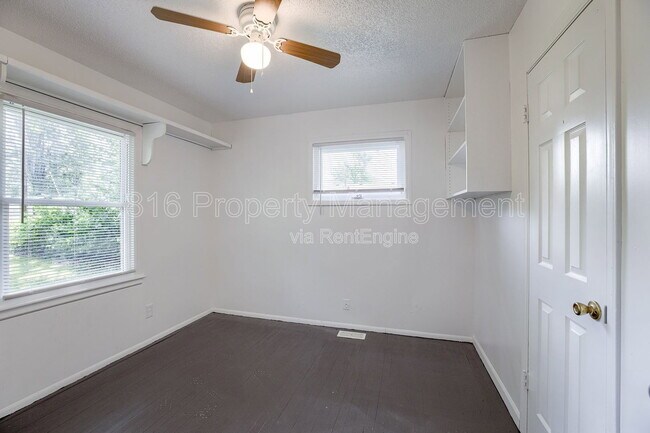 Building Photo - 10009 Hardesty Ave