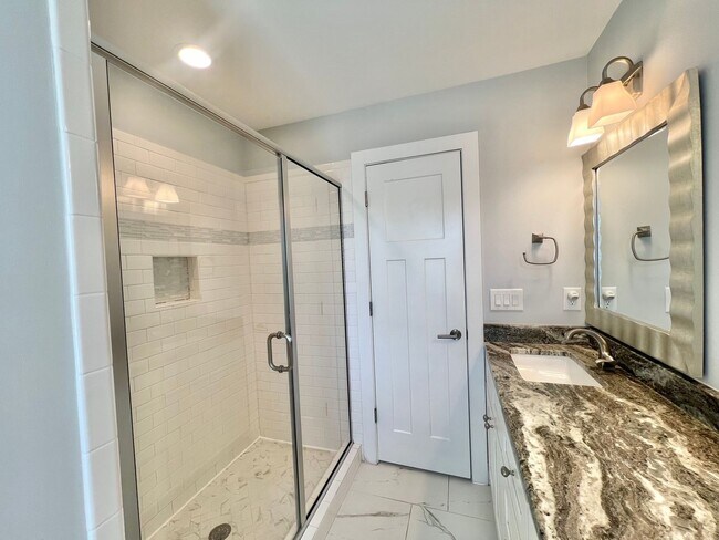 Building Photo - Exceptional 3BD, 2.5BA Downtown Raleigh House with Large Fenced Backyard