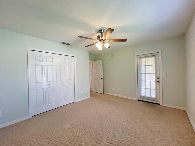 Building Photo - ***Beautiful Townhome Available in Woodland Villages