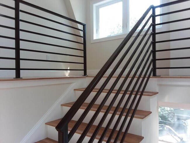 Building Photo - 4 bedroom in Boston MA 02120