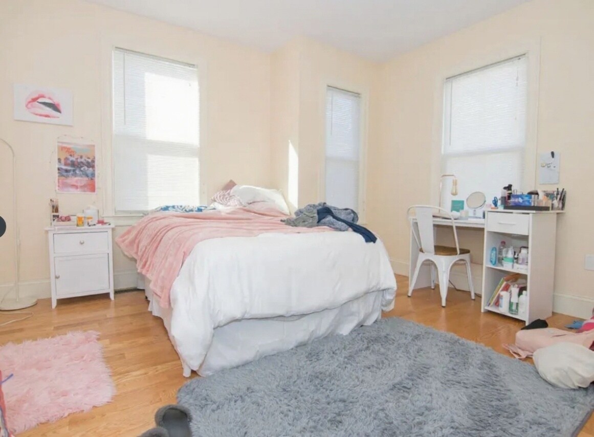 Building Photo - 35 Pratt St