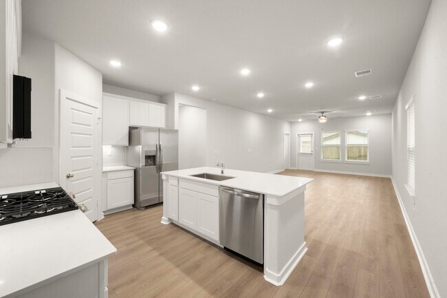 Building Photo - 8619 Blueberry Ash St